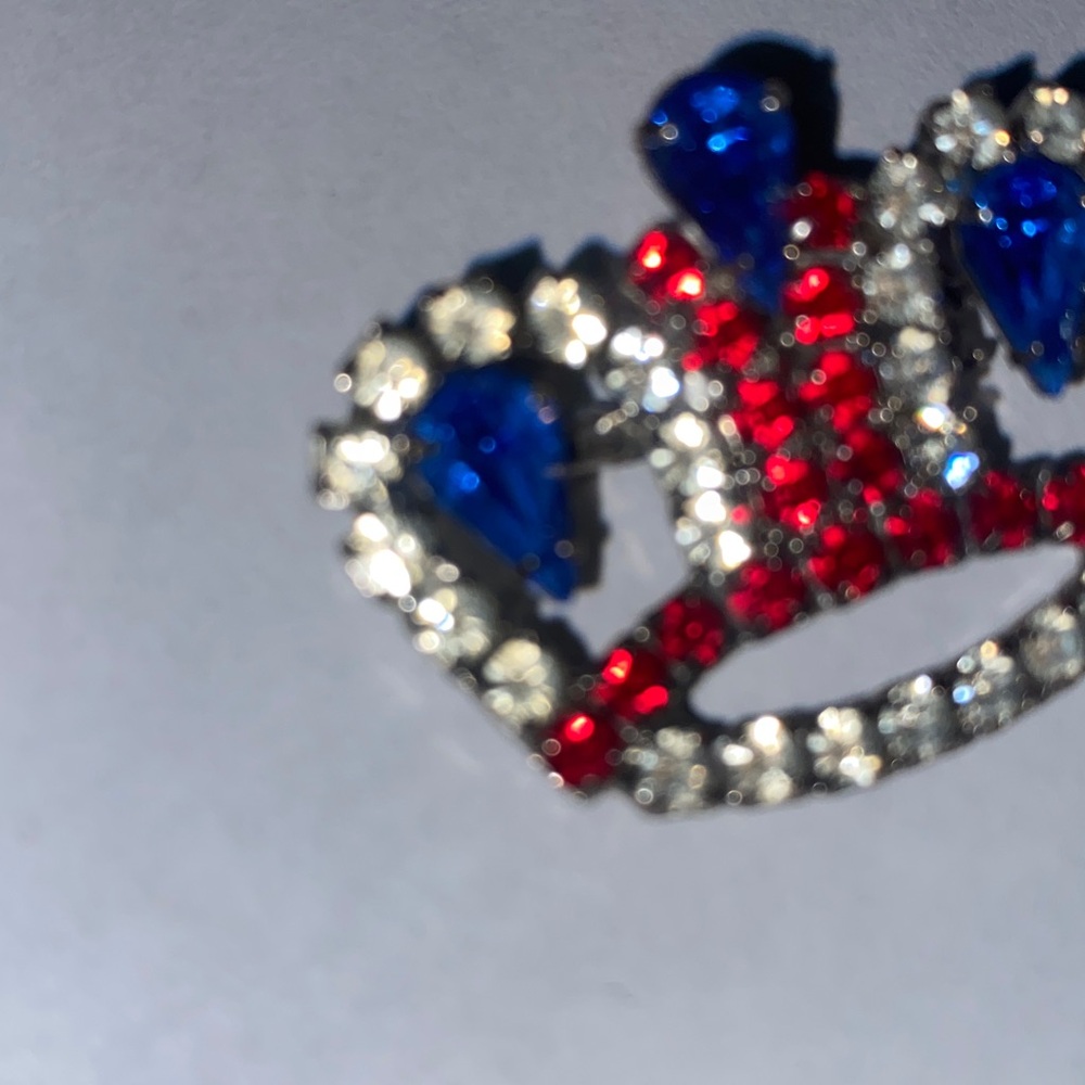 Vintage Rhinestone Crown Brooch - Picture 2 of 4